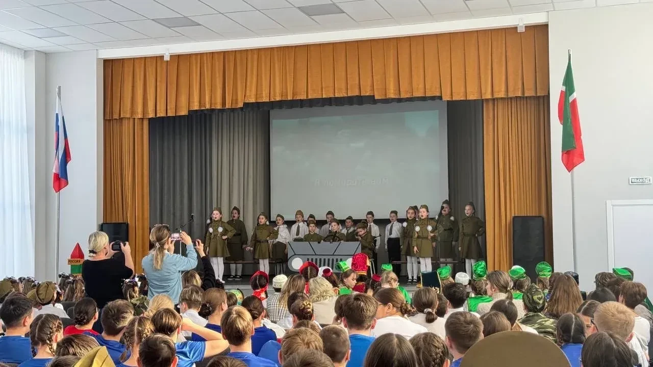 Сегодня в нашей школе царила особая атмосфера! Ученики 2-х и 6-х классов блестяще выступили на ежего