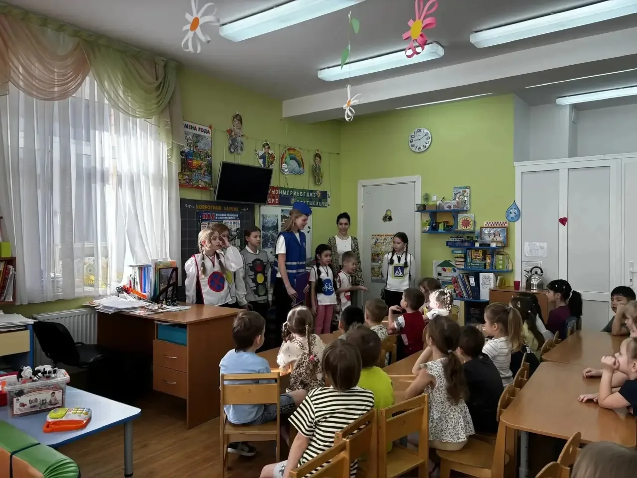 НАШИ #ЮИД #БезопасностьДорожногоДвижения #ШкольнаяЖизнь  Отряд ЮИД «Зелёная Волна» МАОУ «СОШ №10» пр