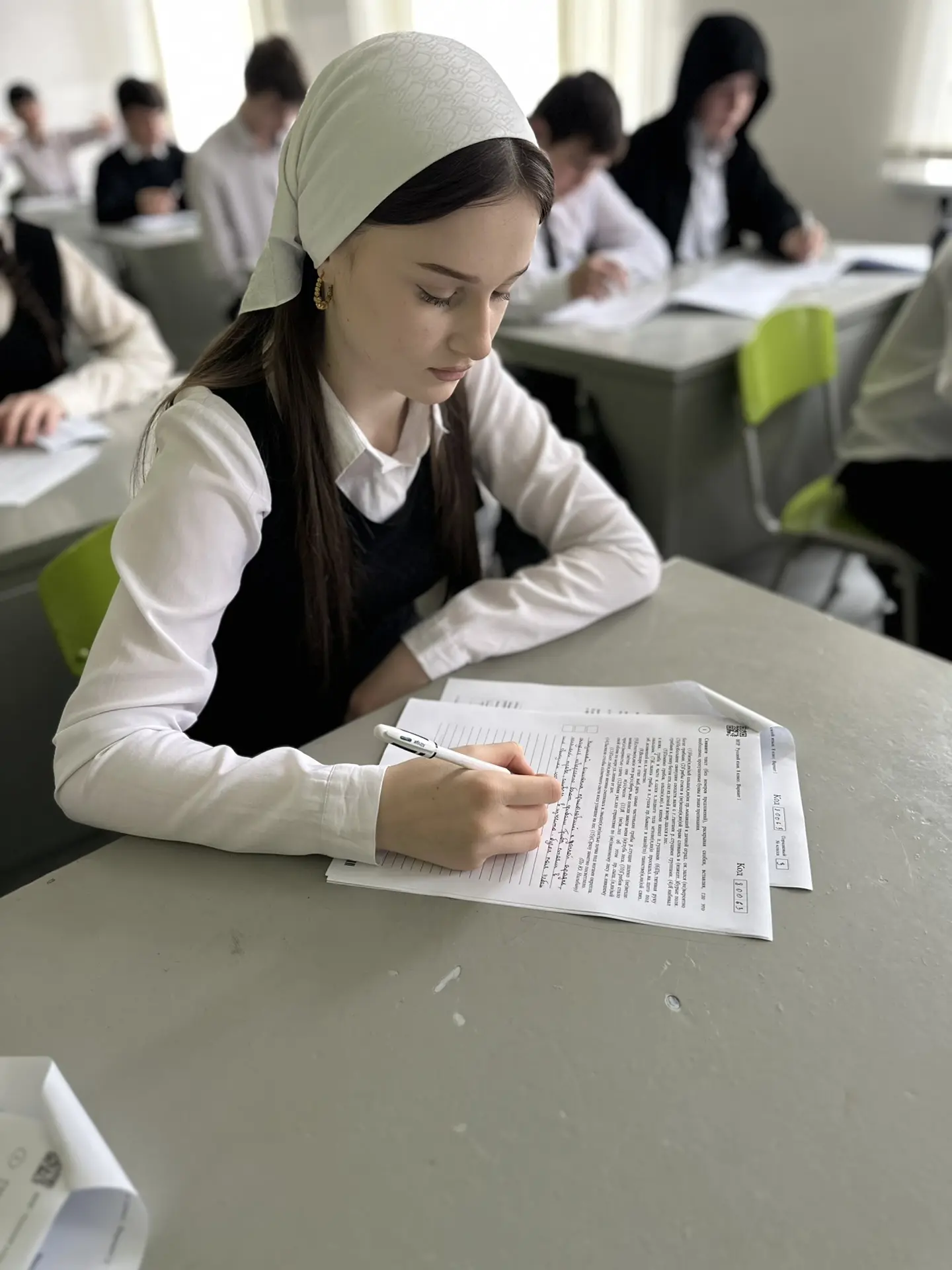 Сегодняшний учебный день:  ВПР по русскому языку.  Сегодня наши ученики 4, 8 и 10 классов писали Все