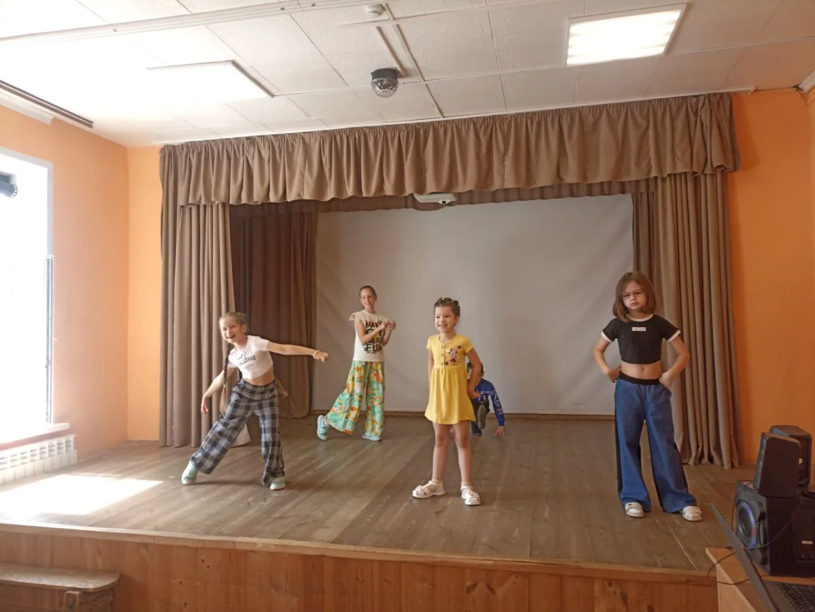 ✨Четвёртый день творческих каникул в школе искусств✨

В Чаплыгинской школе искусств с успехом продол