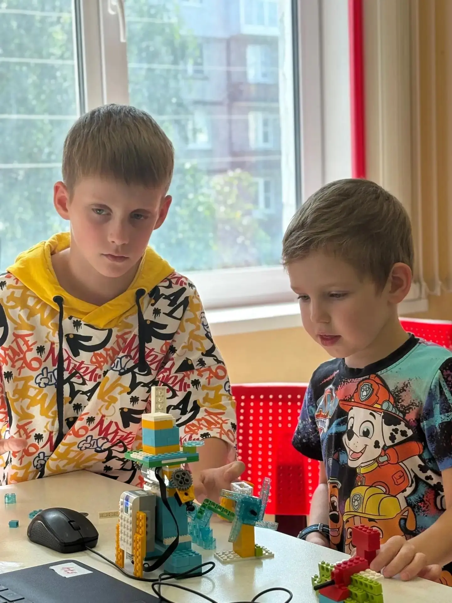 Летний интенсив «Игровая робототехника»