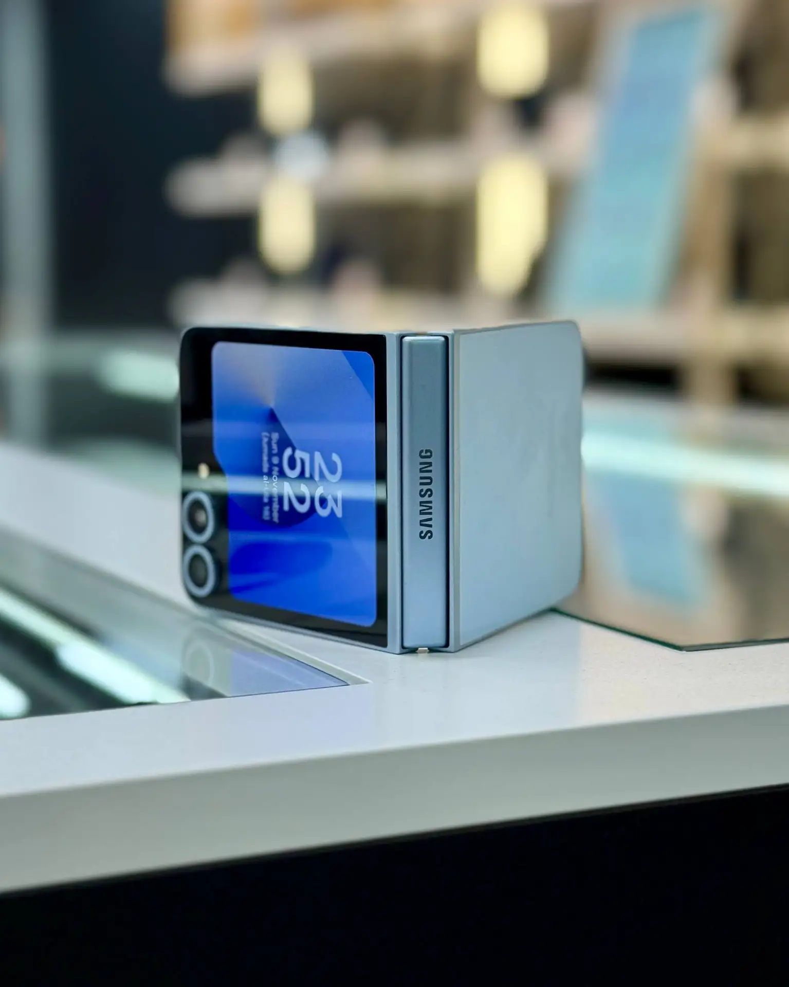 Отличная "раскладушка" 

Samsung Galaxy Z Flip 6 12/256Gb Blue 

38 490₽
33 990₽

В отличном состоян