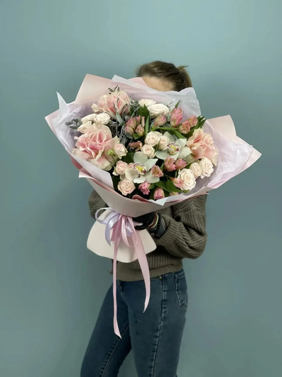 Пусть этот вторник станет особенным с нашими нежными цветами! 🌺🌼
💗Поможем с выбором и ответим на 
