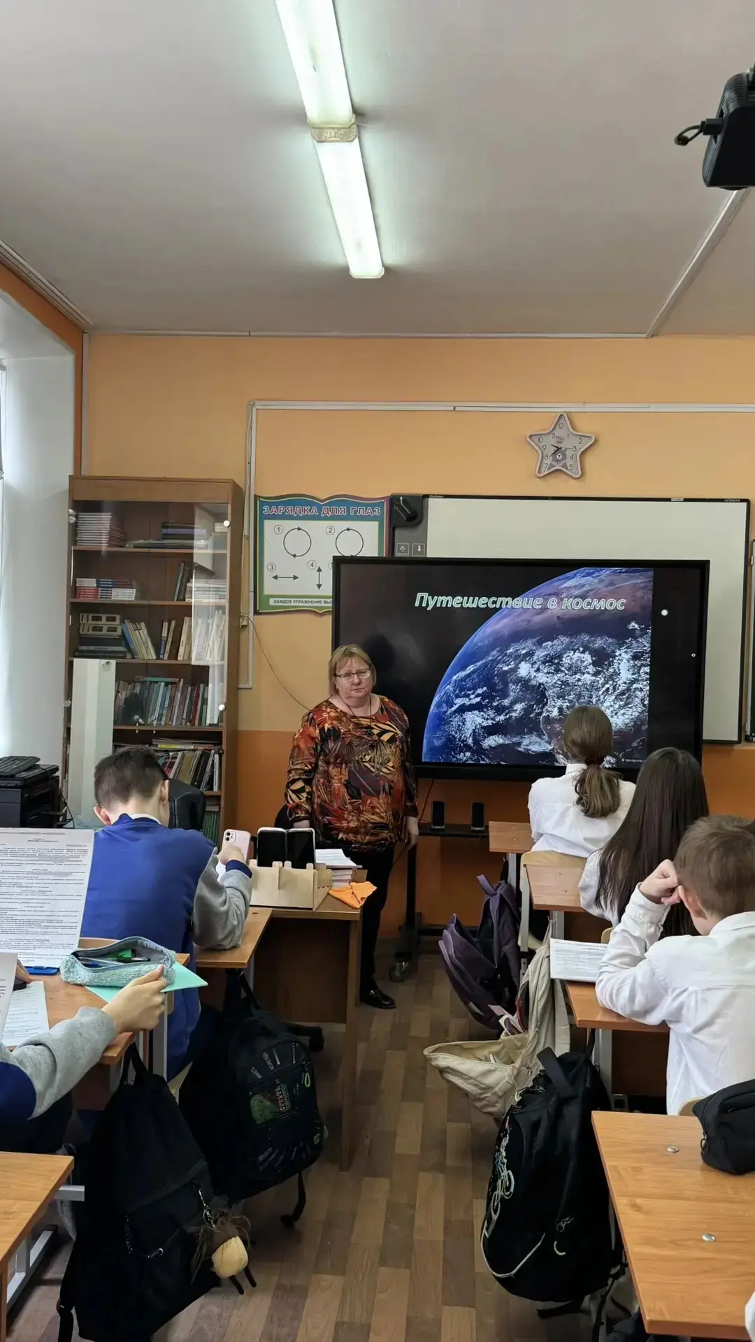 🚀Космос-это мы!  🛰️Сегодня, 3 апреля в рамках Дня космонавтики в МОУ СШ № 101 прошли Гагаринские уро