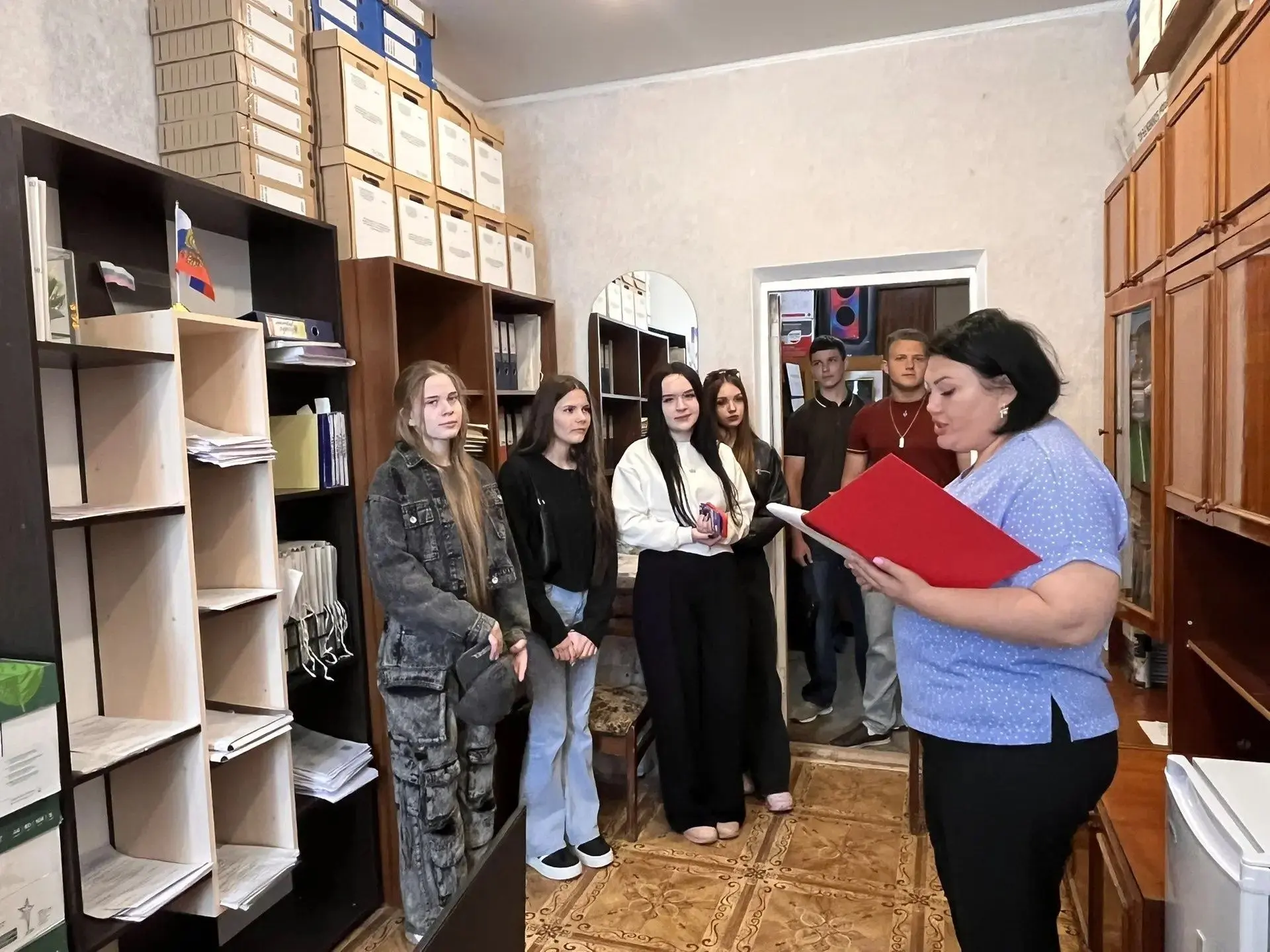 В Новотроицком районном отделе ЗАГС прошло мероприятие  на тему «Семейные ценности: тра...