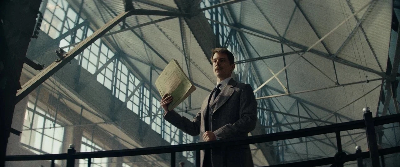 Кадры трейлера картины «Битва моторов».