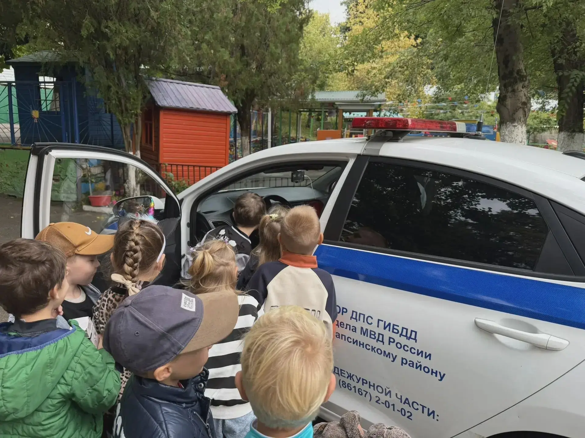 🚓 В Туапсинском округе дошкольники познакомились с экипажем ДПС