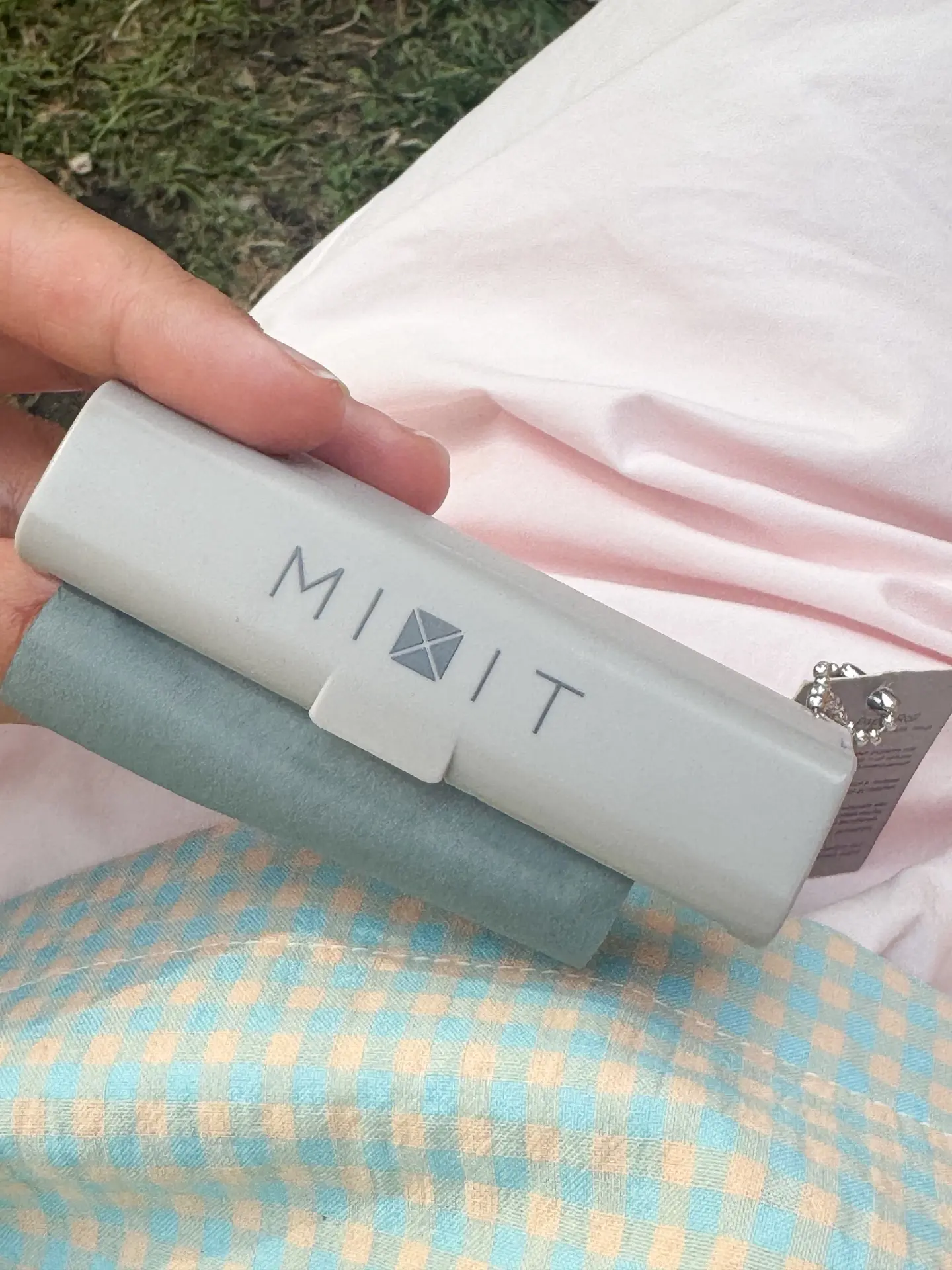Я без этих матирующих салфеток от MIXIT никуда!