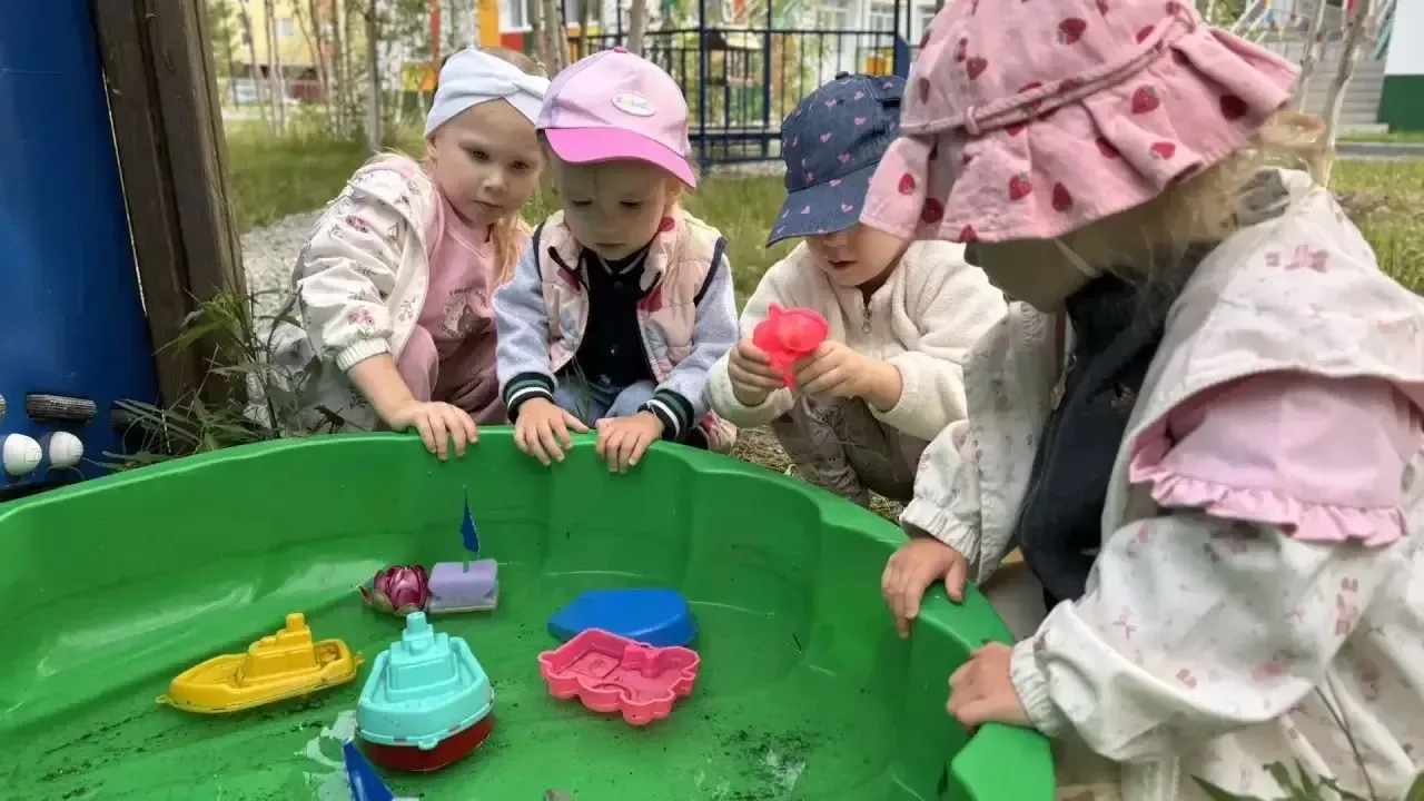 МАЛЕНЬКИЕ ИССЛЕДОВАТЕЛИ