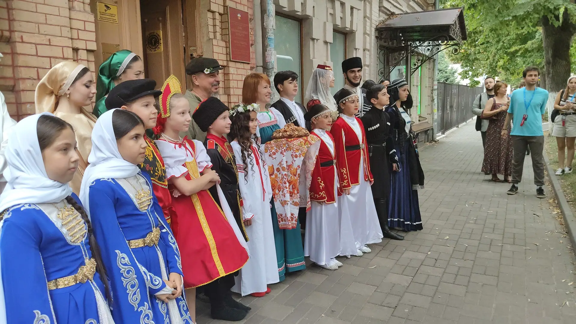 В Доме национальных культур прошла  этнокультурная встреча «Единство через культуру».  ...