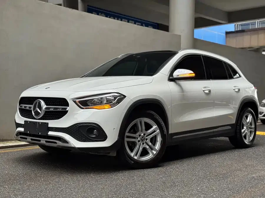 Mercedes-Benz GLA 180