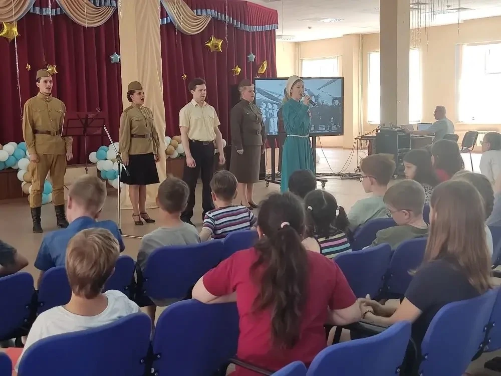 🎭 Вдохновение на сцене: театр «Город» в нашем лагере!

На днях в нашем лагере «Бригантина» прошло н