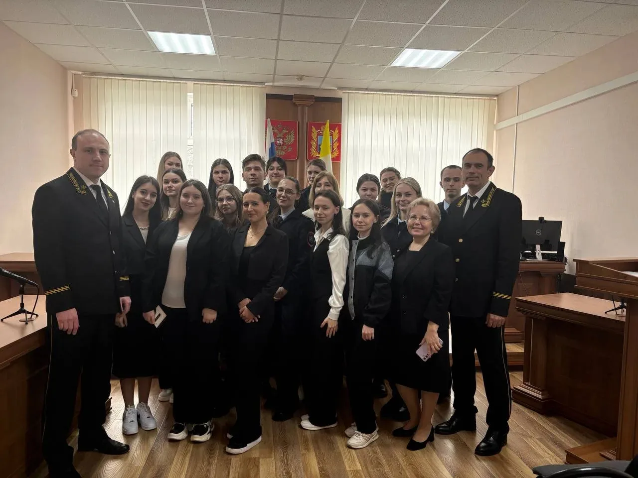Мировая юстиция без галстуков: студенты института побывали в гостях у судей