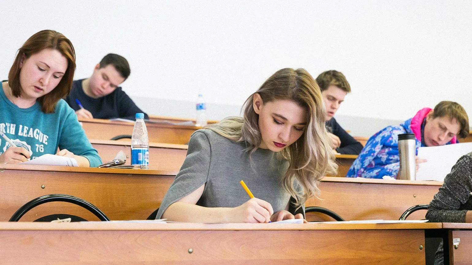 Около 80% выпускников дальневосточных вузов трудоустраиваются в ДФО