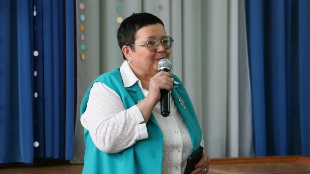 👩🏻‍🏫📚Власти передумали увольнять директора школы после резонанса
