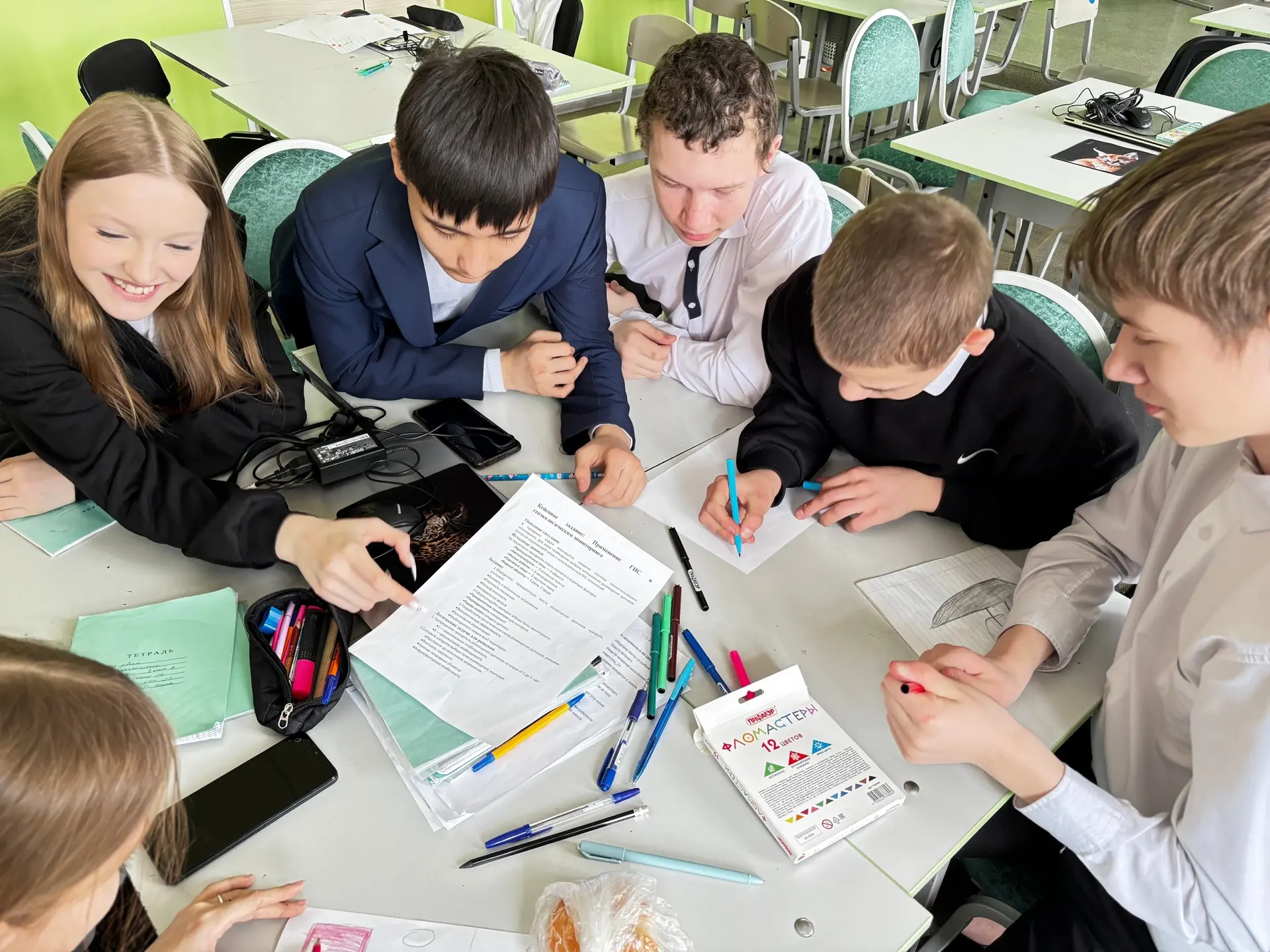🏫 На базе МБОУ «Ужурская СОШ № 6 им. ГСС Ю. Н. Петелина» прошёл первый модуль программ...
