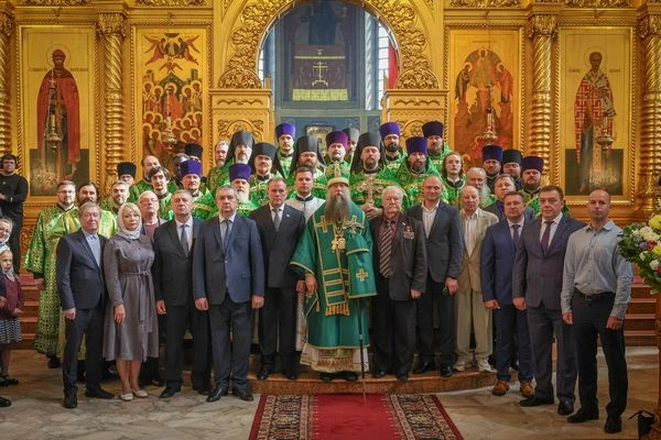 Начальник ГУФСИН Сергей Мороз принял участие в праздничном молебне в Николо-Угрешском с...