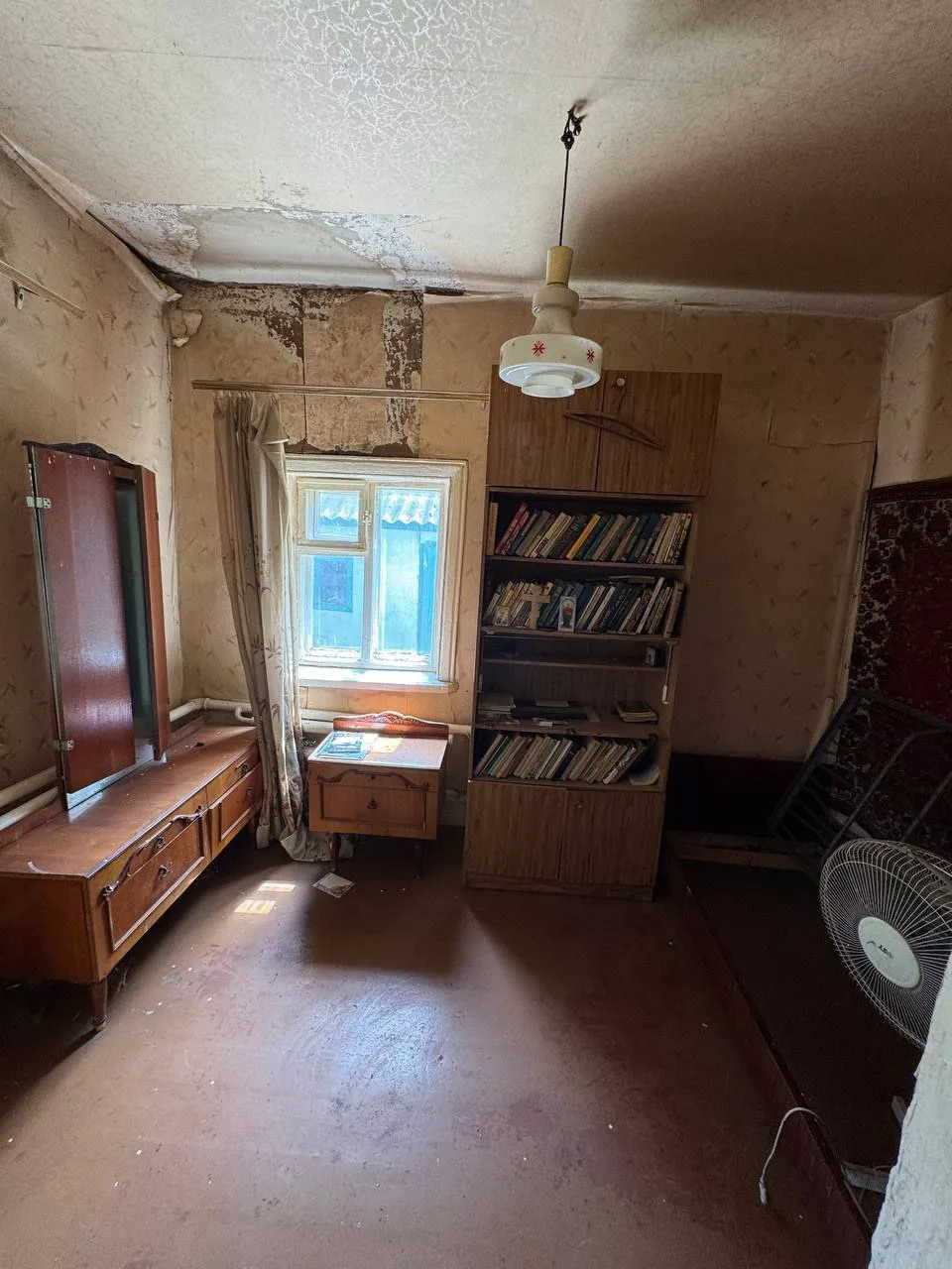 Продам газифицированный дом   🌇Макеевка , Бутовский поворот ( напротив водоканала ).📍  ✅Общая площад