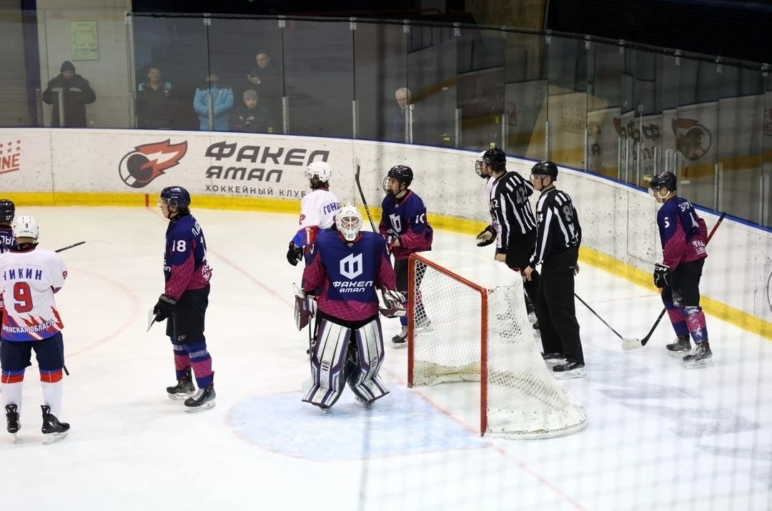 🏒 В Салехарде на арене Ямал Арена проходит Первенство России по хоккею среди юниоров д...