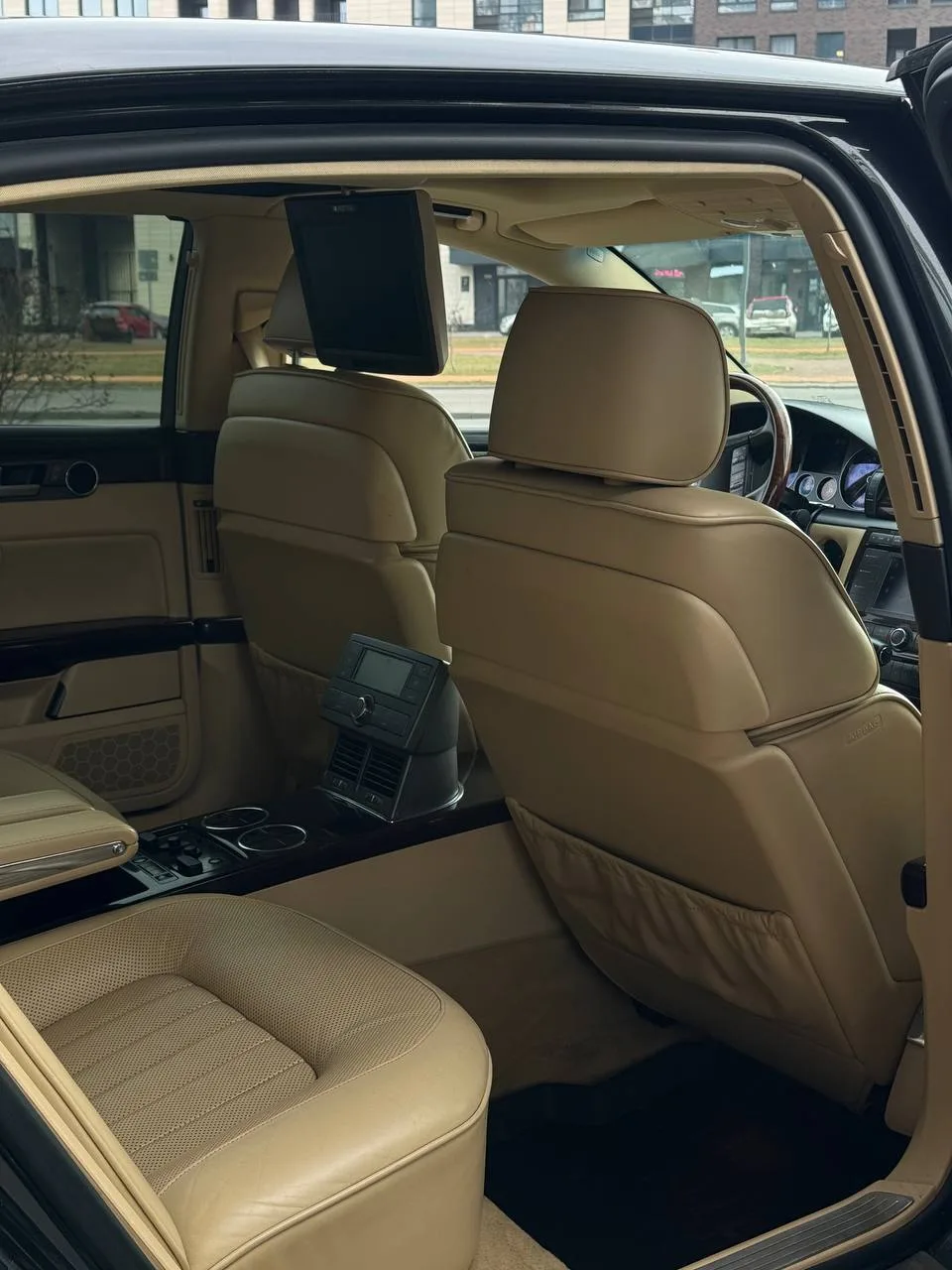 Новинка представительского класса от VAG  VOLKSWAGEN PHAETON  ▪️ Год выпуска — 2008 ▪️ 4.2 | 335 л.с