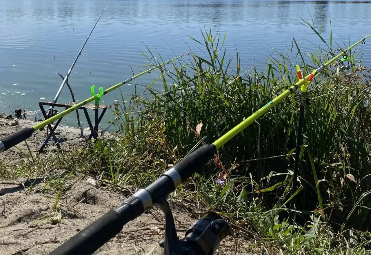 🎣Троих курских рыболовов оштрафовали за запрещённые снасти.