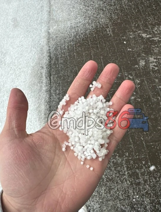 ☃️На ХМАО обрушились град и снег.   Югорчане, которых еще накануне атаковали ливни, теперь вновь люб