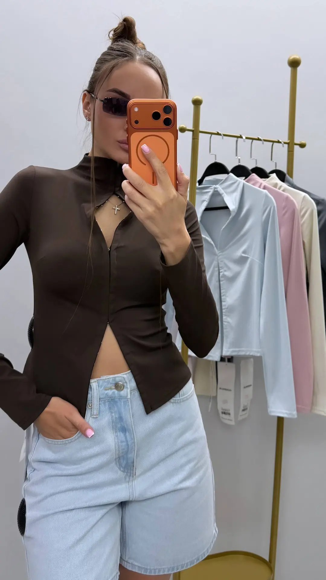 [рашгард]
.-1399₽ | one size 

colors: 5

[шорты]
.-1299₽ | 25-30 

[очки]
.-499₽