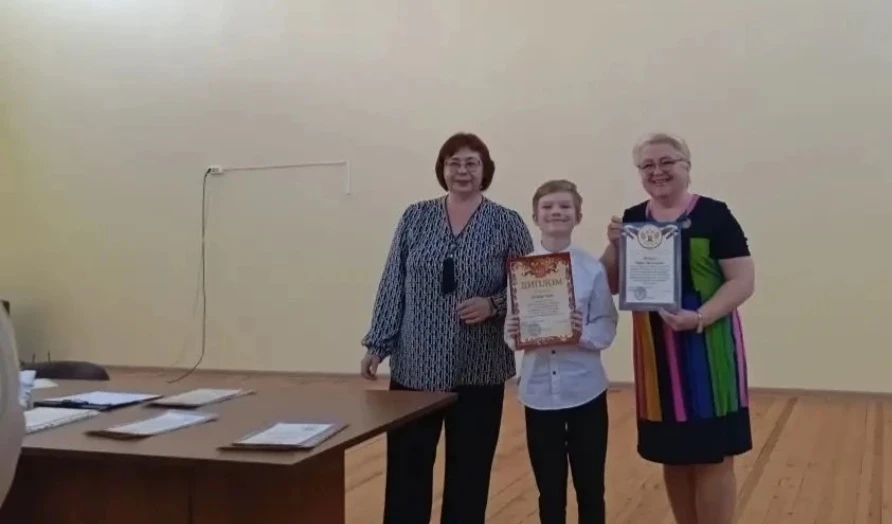 В районном конкурсе творческих работ по психологии «Мы из будущего» в номинации «Как я встретился с 
