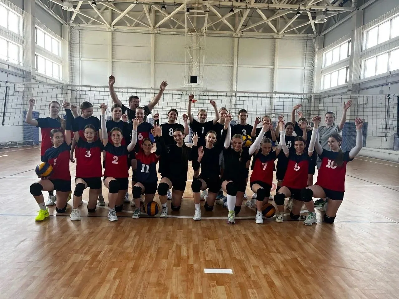 🏐Наши волейболистки в п. Томаровка!