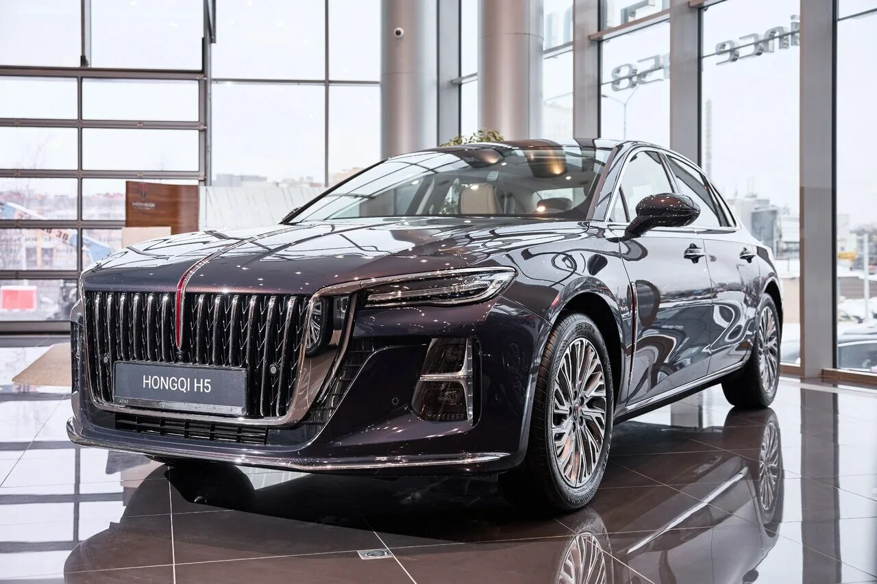 HONGQI у официального дилера Агат в Нижнем Новгороде