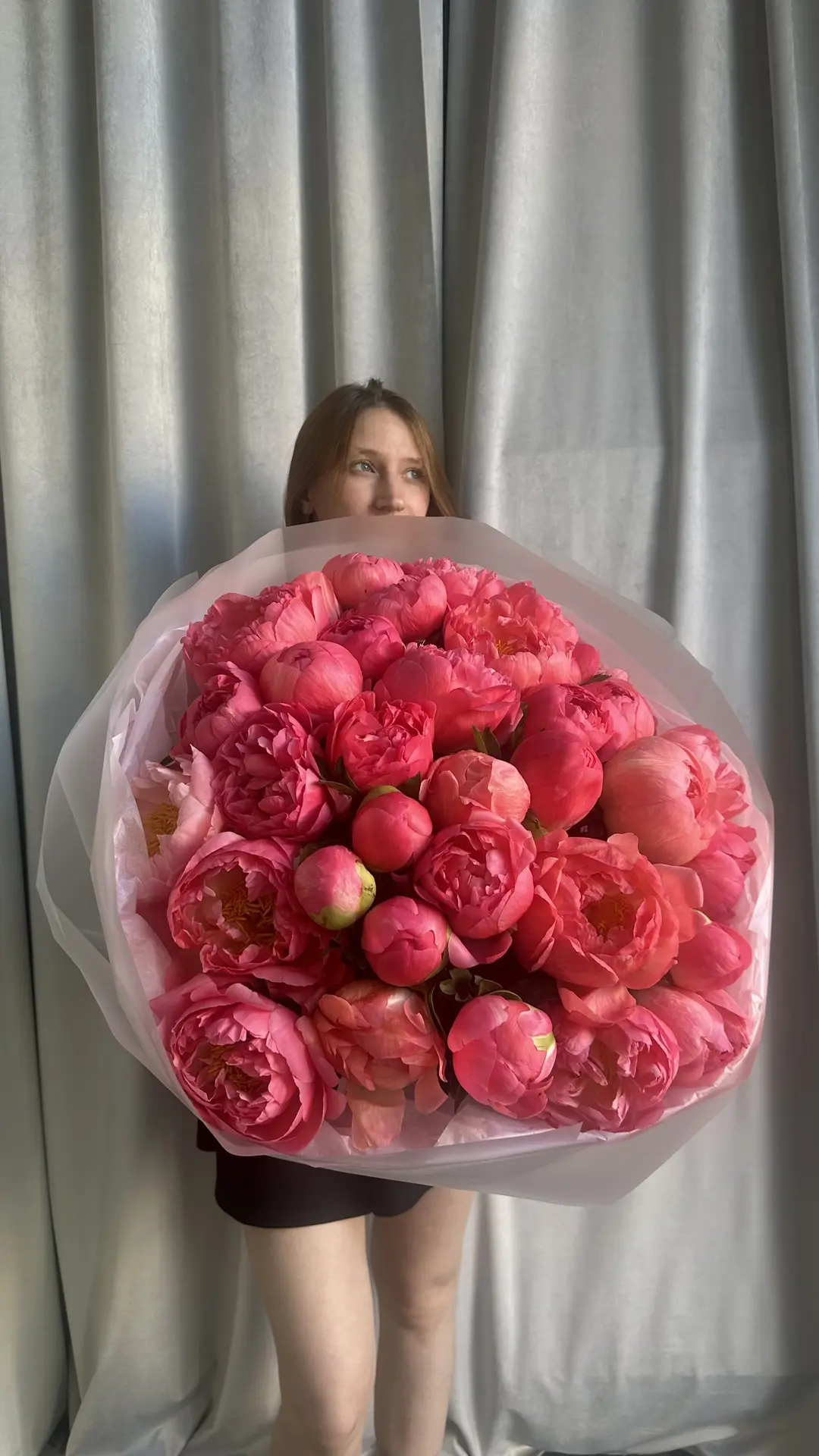 Невероятный букет из пионов, который мы собирали вчера🌺