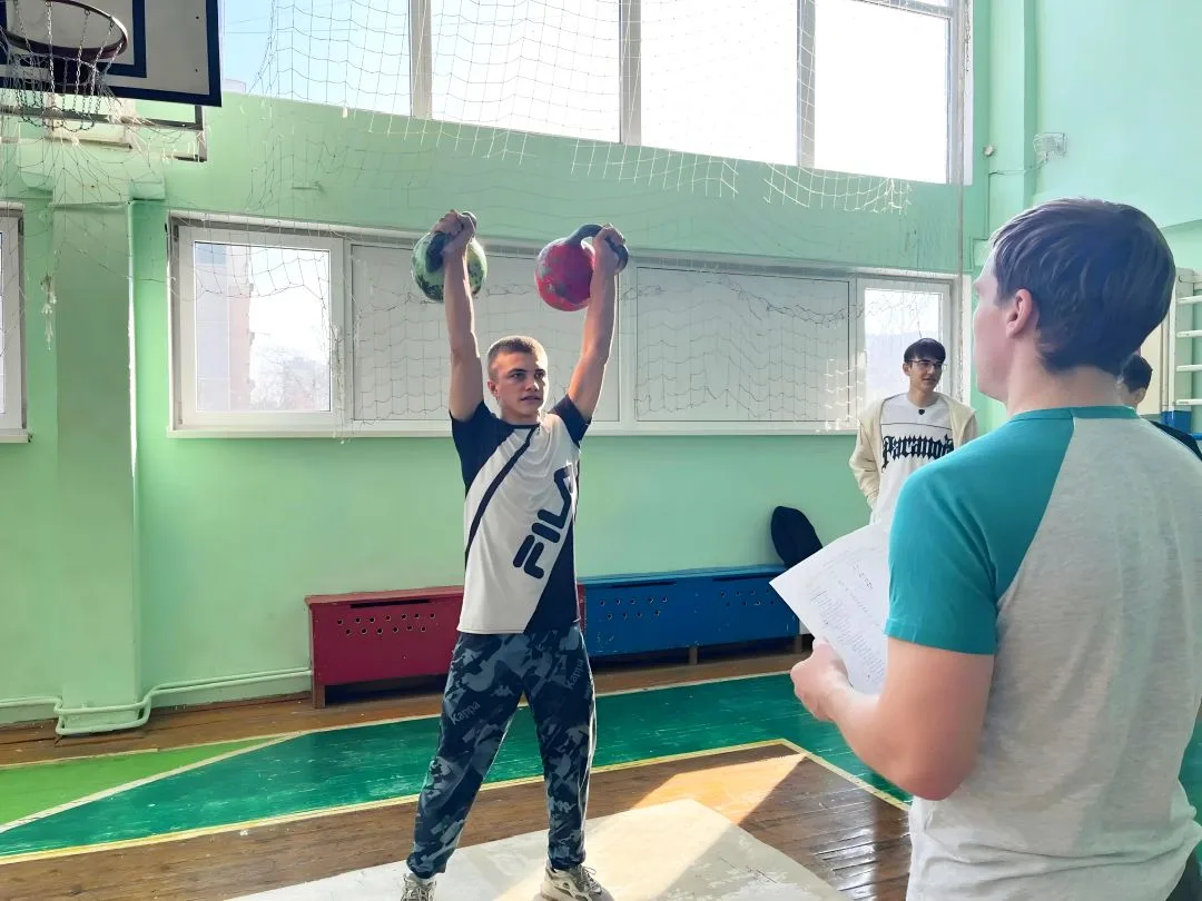 🏆  СОРЕВНОВАНИЯ ПО ГИРЕВОМУ СПОРТУ🏆  13 марта в нашем лицее прошло Первенство по гиревому спорту!  С