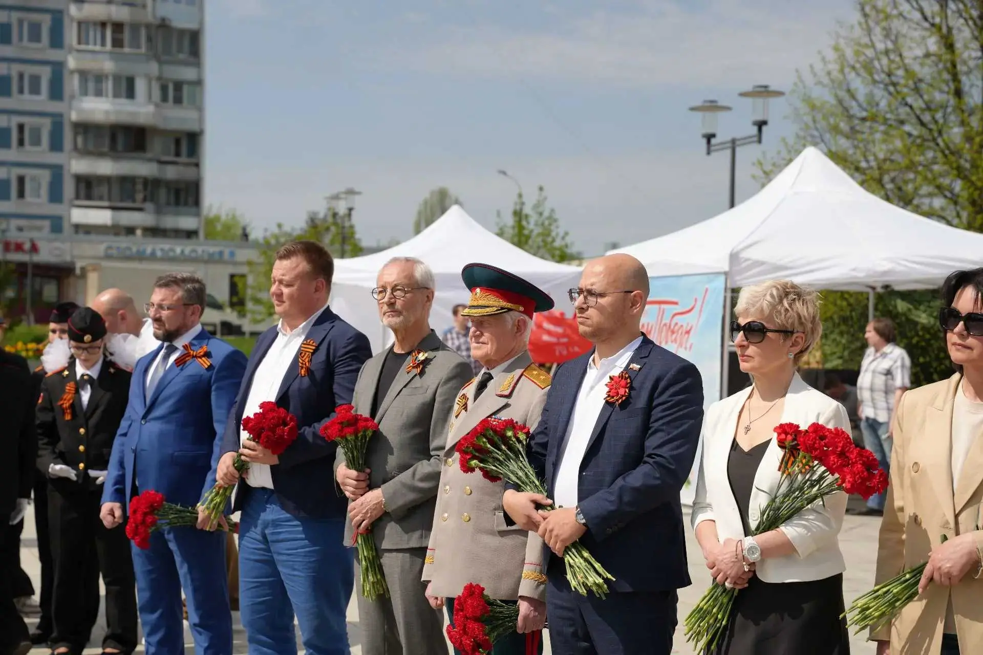 В Крылатском прошло торжественное мероприятие в честь Дня Победы  7 мая на площади «Защитников неба»
