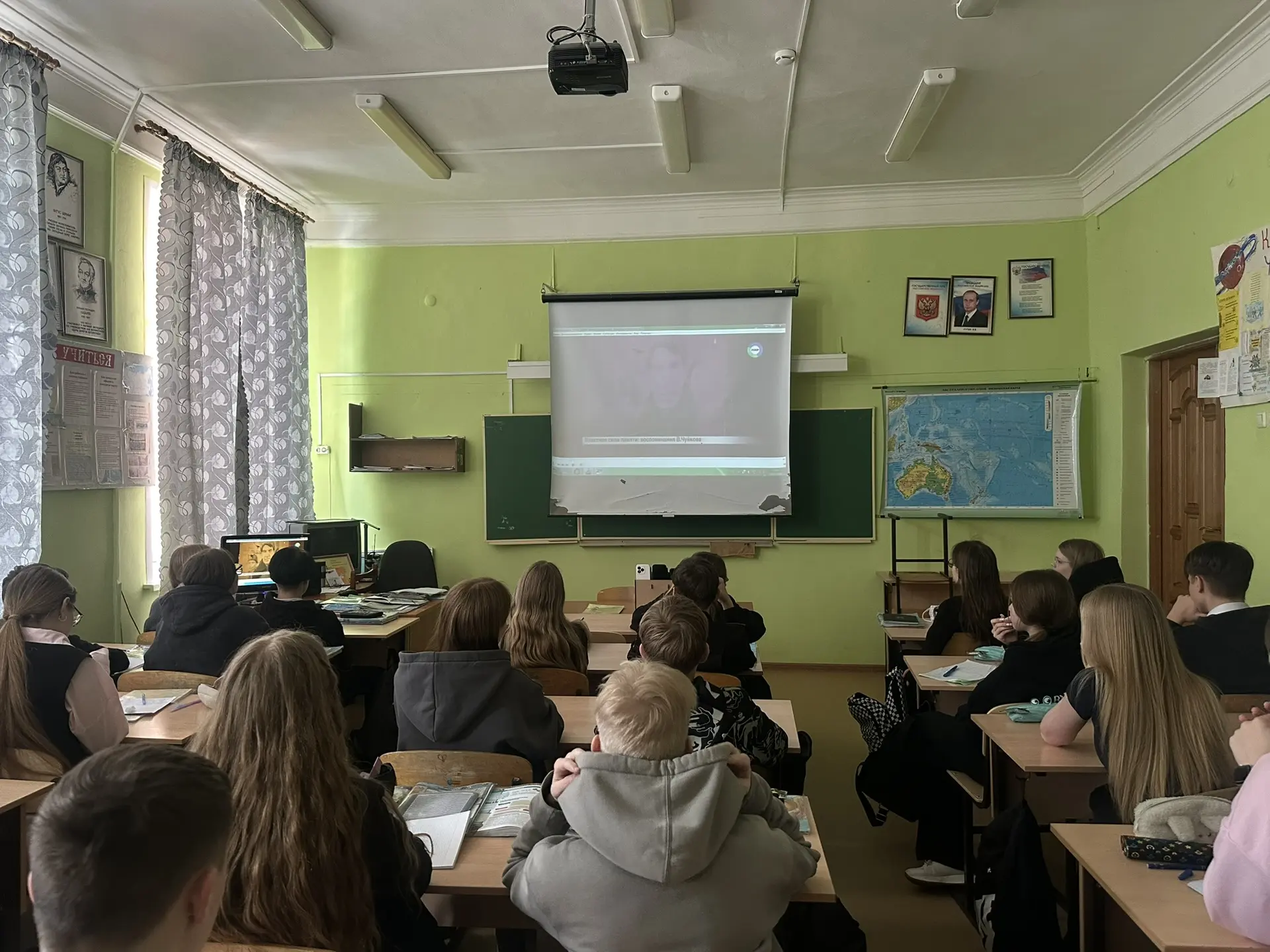 Кинолекторий в нашей школе: Сталинградская битва глазами учеников Сегодня в стенах нашей школы состо