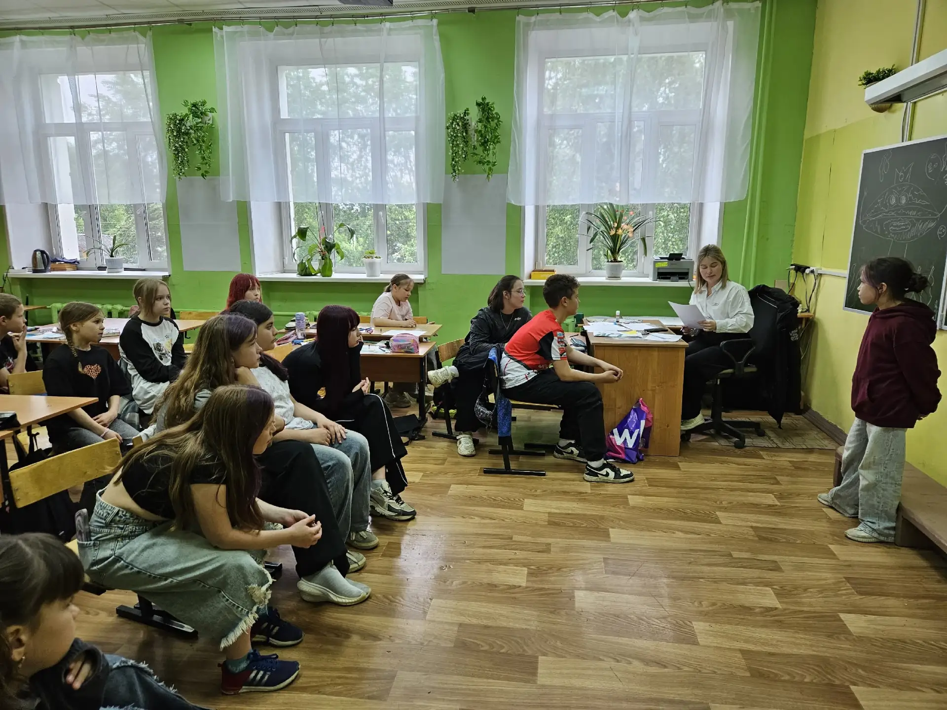 🎨 День 2 на «Острове первых»: рисуем, играем и не скучаем!