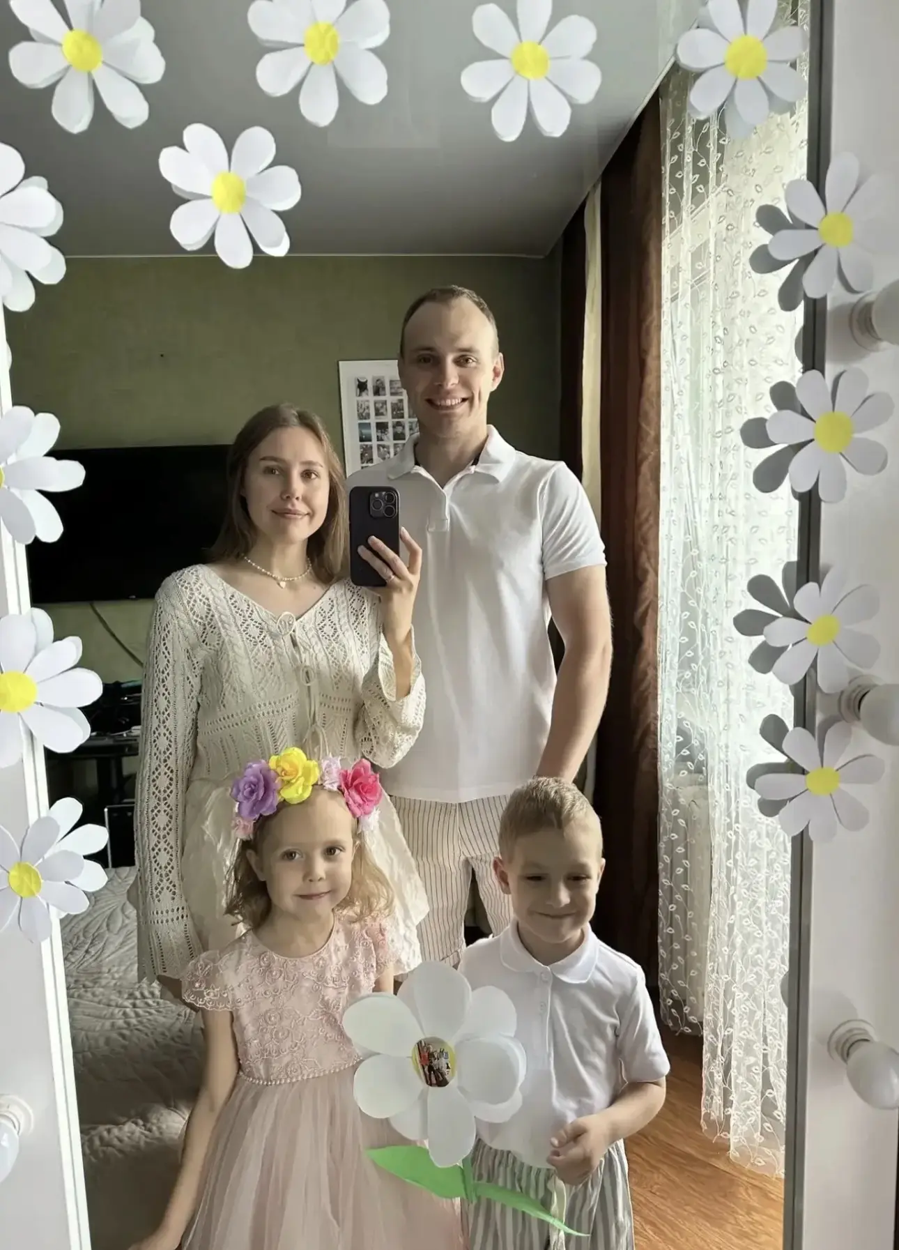 Семьи наших воспитанников принимали участие в районном онлайн-конкурсе семейного творчества, посвяще