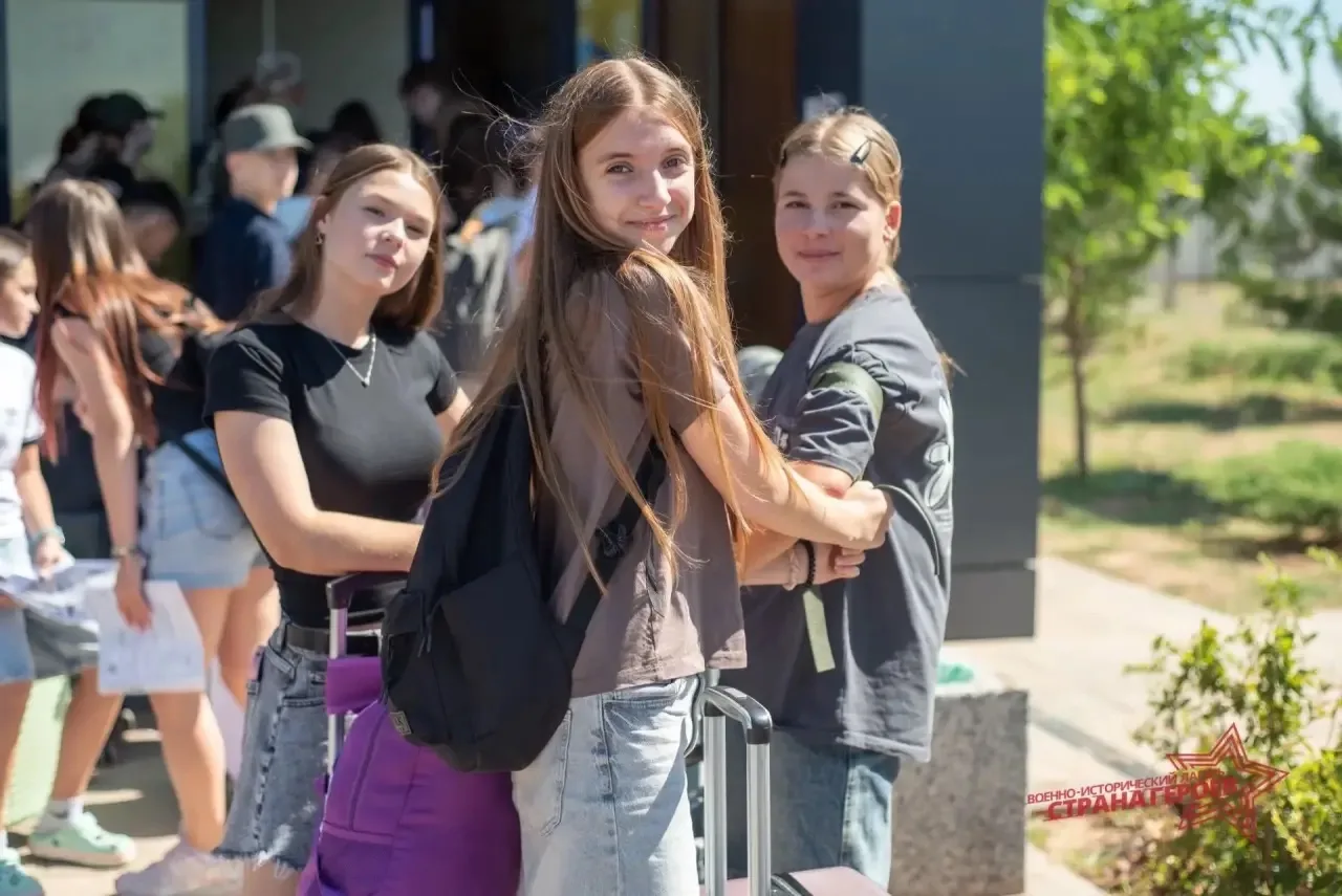 ☀️Лето в самом разгаре! 

Пока кто-то скучает с гаджетом на диване, наши юные патриоты не теряют ни 