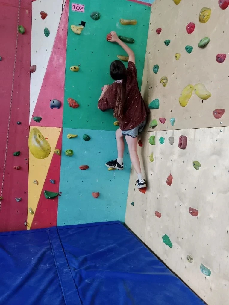 🧗‍Республиканский проект «Полезные каникулы» продолжается. 

📆10 июня 2026 года 15 обучающихся тво