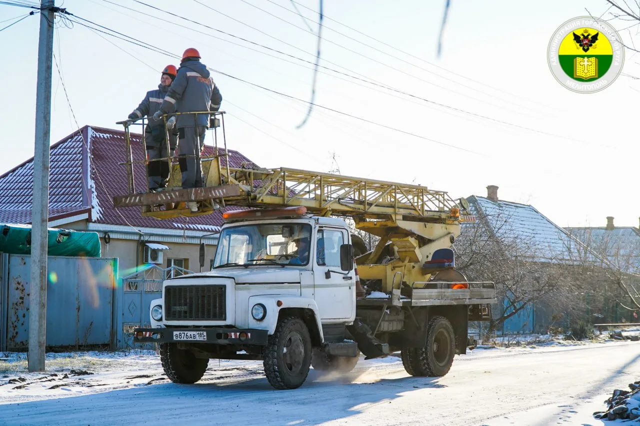 Сотрудники МКУ «Горсвет» заменили лампы на ул. Зиндельса и ул. Мичурина

На улицах Зиндельса и Мичур