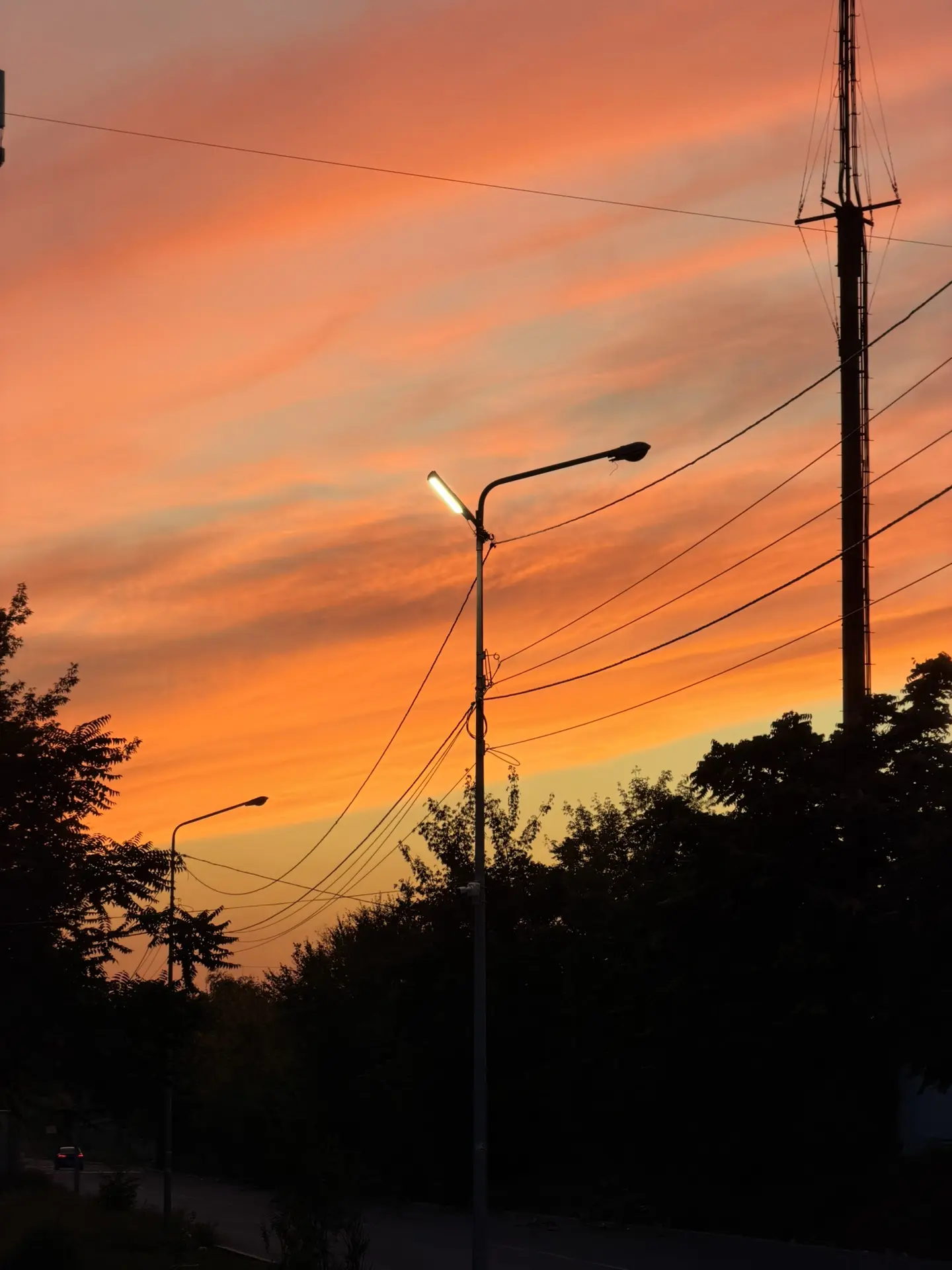 Закат в городе 🧡