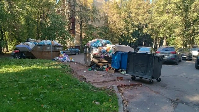 Наш сосед Александр Кулешов сообщает: в Измайлово у домов 37к3 и 41к2 снесли помойку.