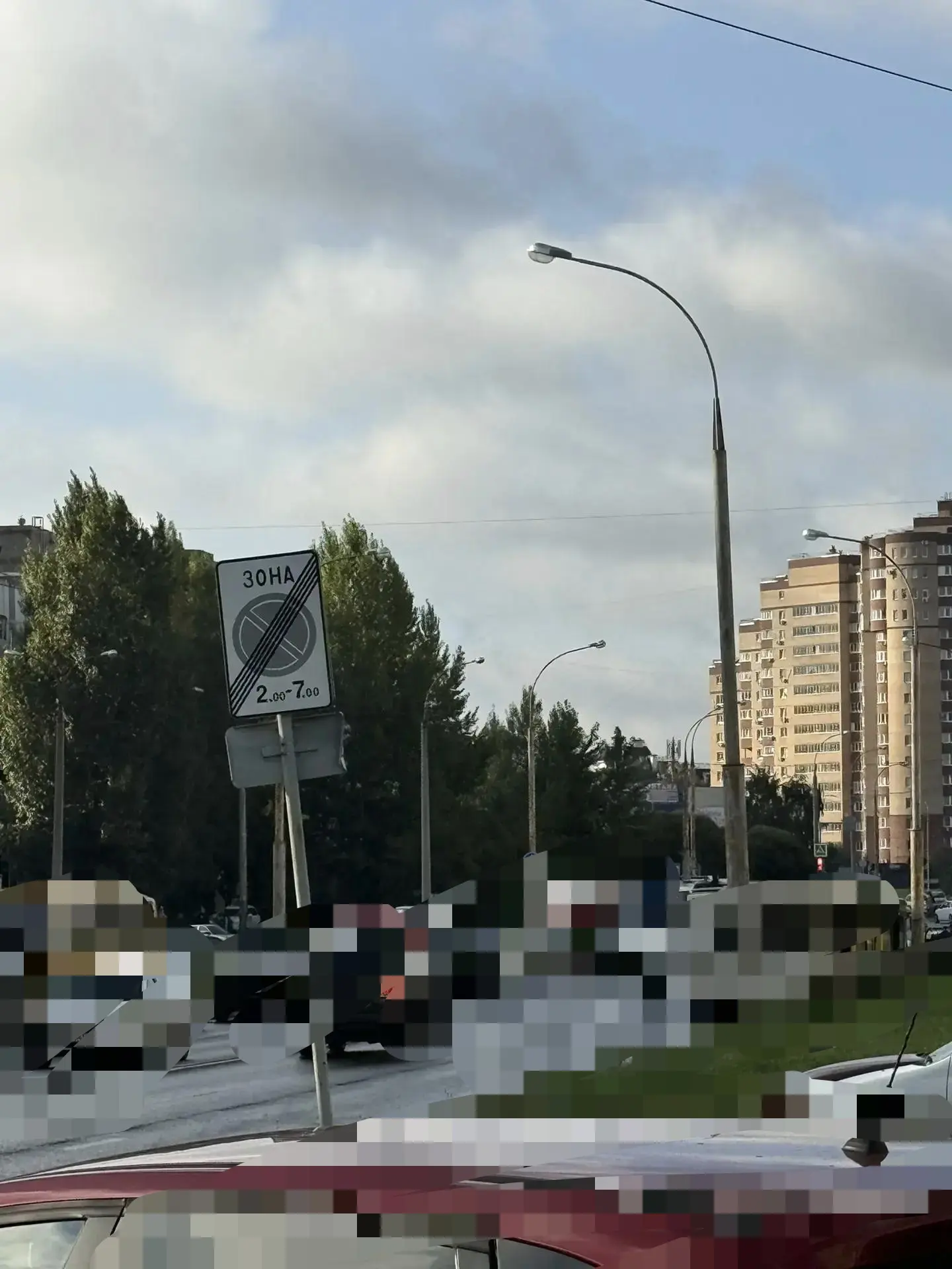 К месту чп подъехало несколько автобусов. Идёт эвакуация людей