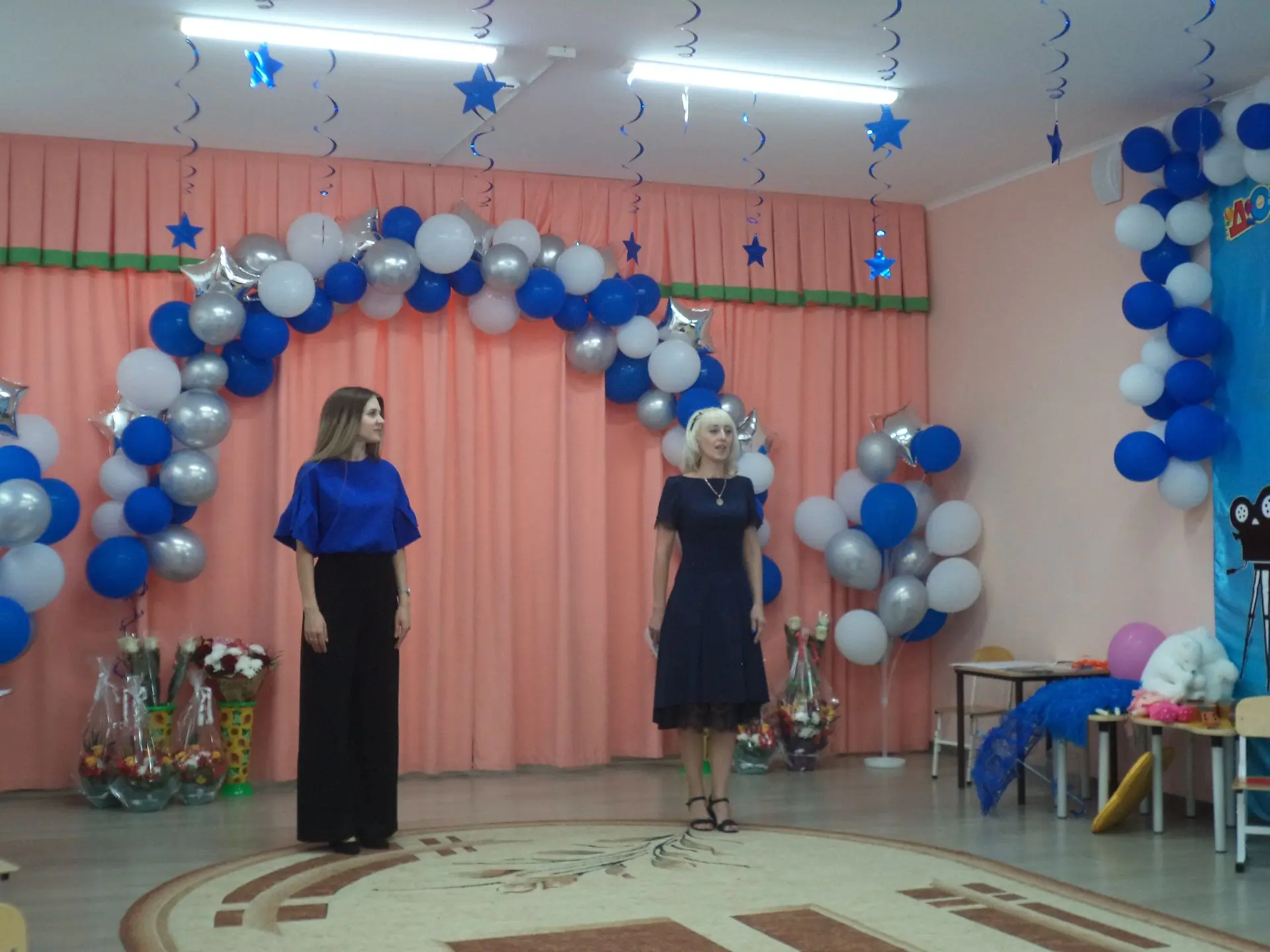 Выпускные балы «В поисках Синей птицы счастья»