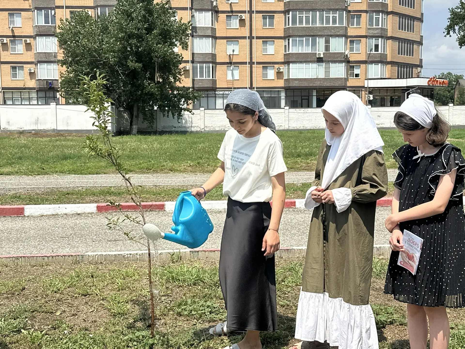 В рамках акции «Твори добро в регионе» группа волонтеров «Открытые сердца» из МБУ ДО «Ц...