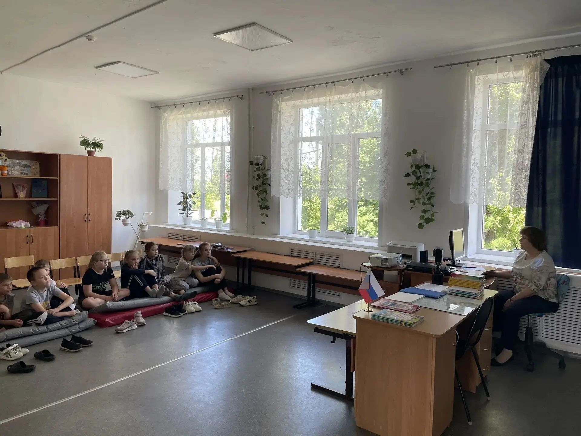 3️⃣день в лагере "Родничок"🌊

✅День начался с утренней зарядки.
✅После завтрака вожатыми лагеря был