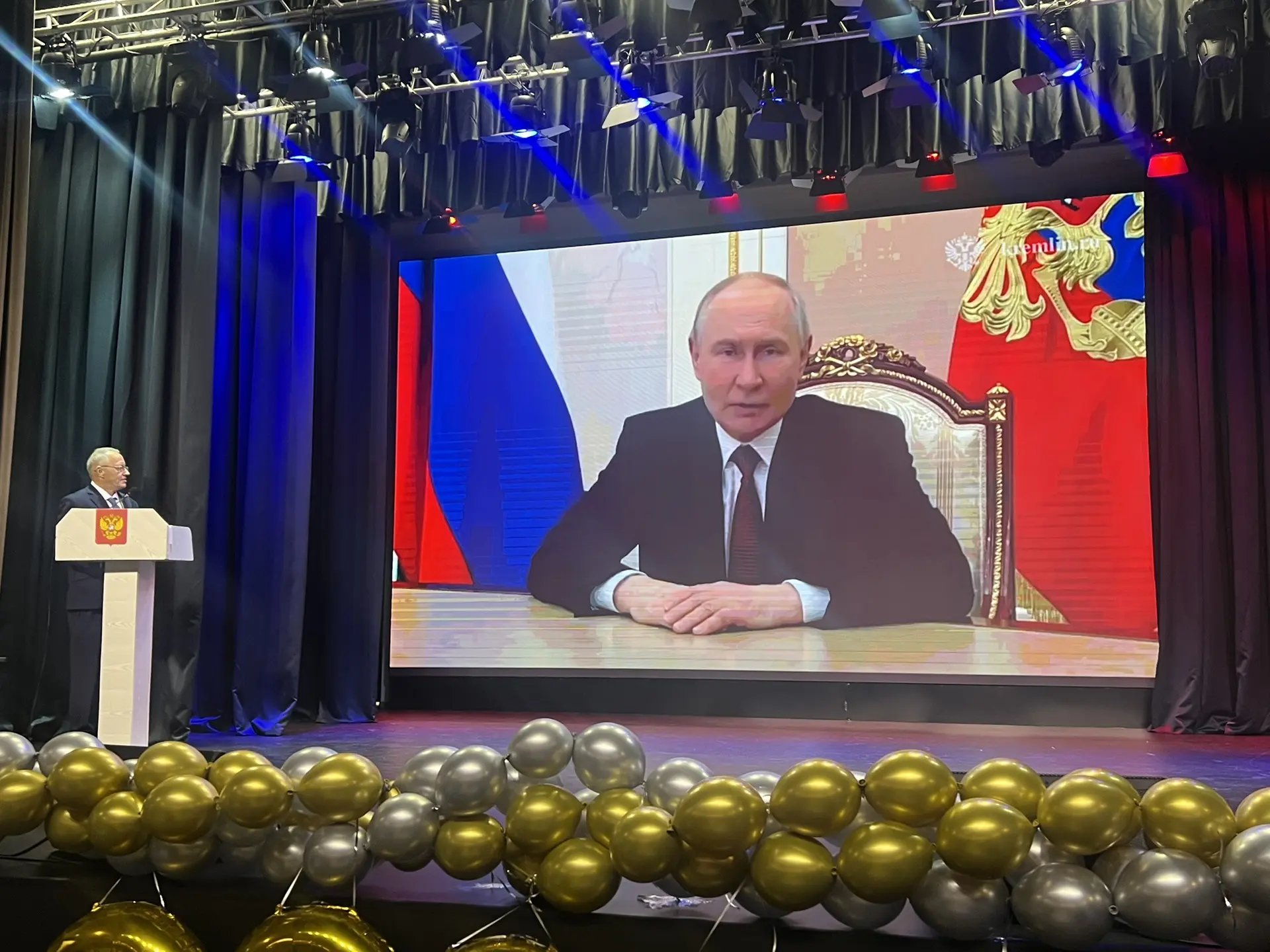 27 июня в нашей школе состоялся выпускной вечер для 11-х классов. Это знаменательное со...