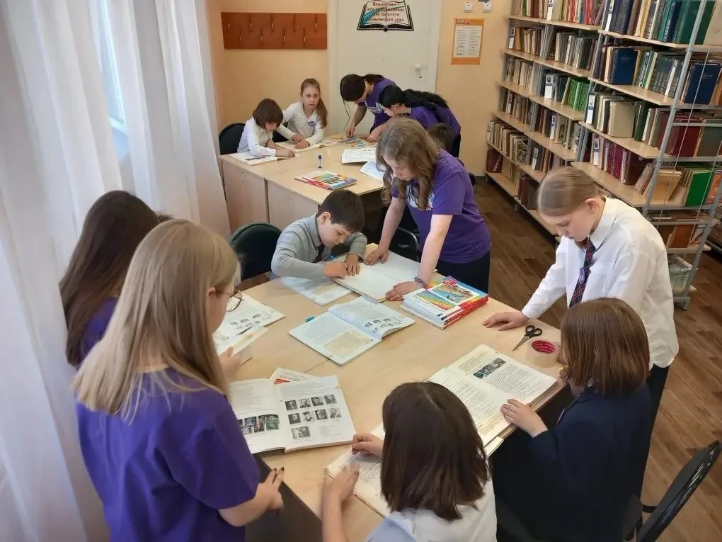 ✨ В преддверии праздника Весны и Труда в нашей библиотеке прошла добрая и полезная акция! Наставники