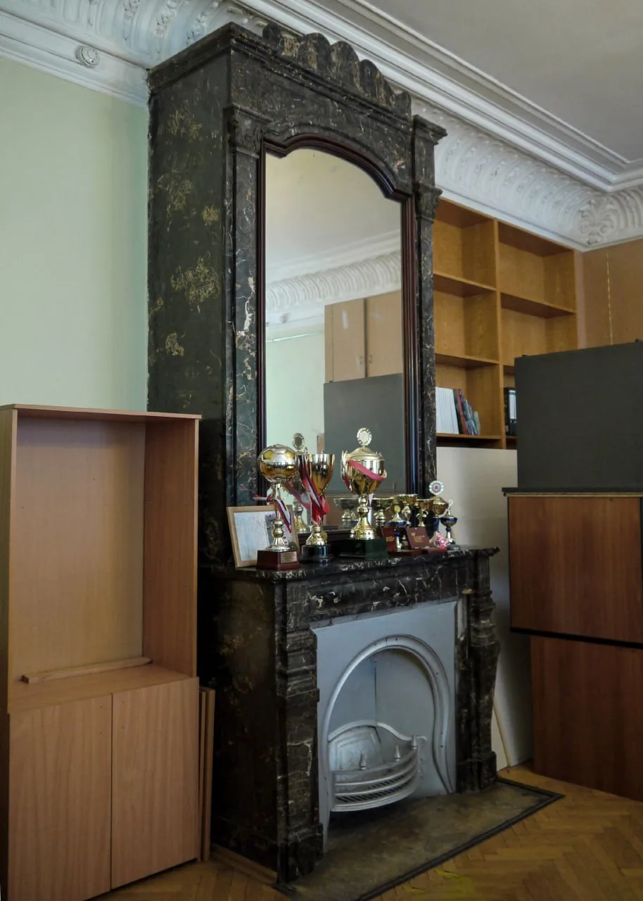 🏛  Жилой дом А.И. Матвеевой #РайонХамовники  📌 Дом был построен в 1875–1880 годах по проекту архитек