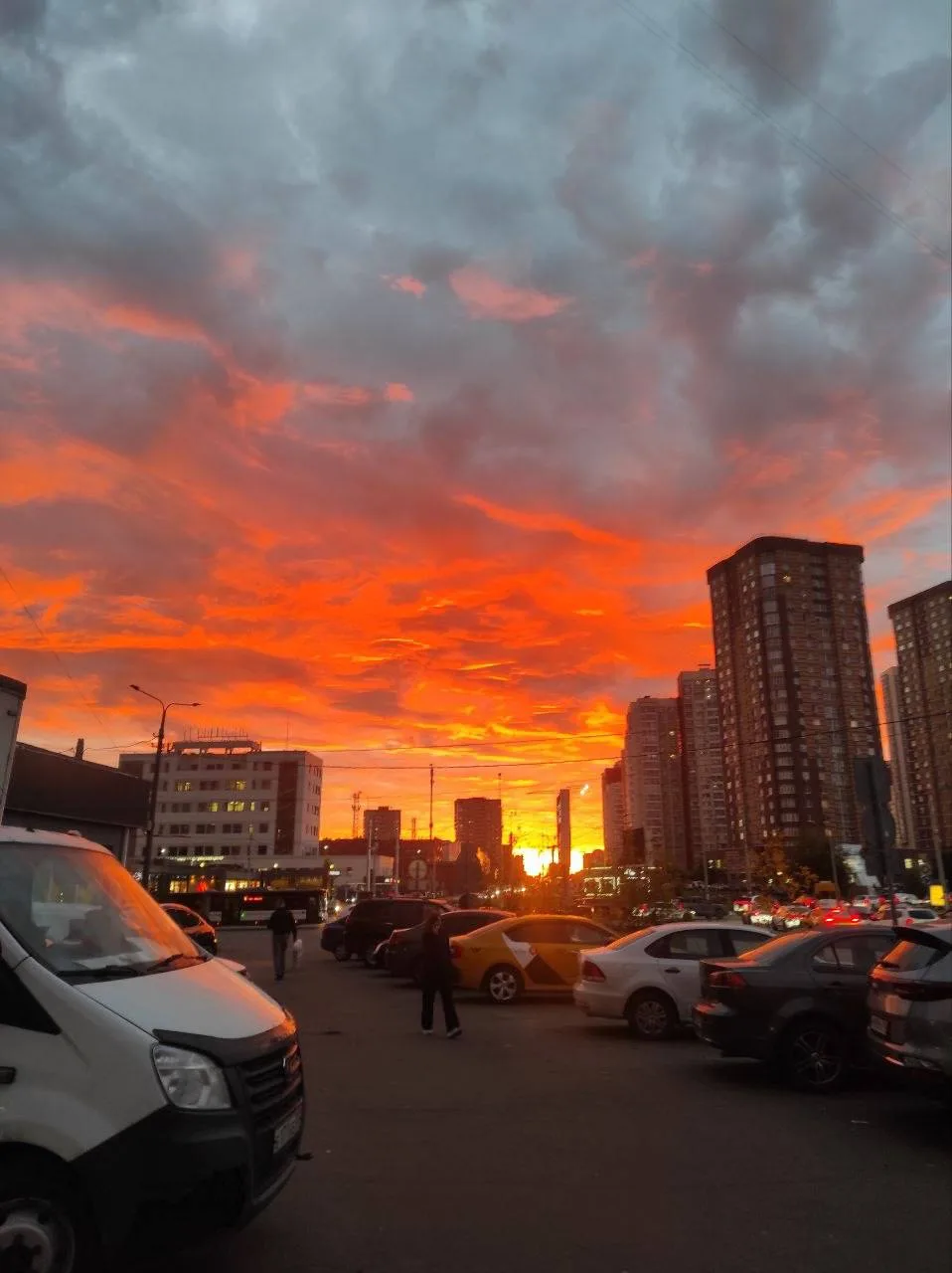 🌇 Закат на улице Дружбы