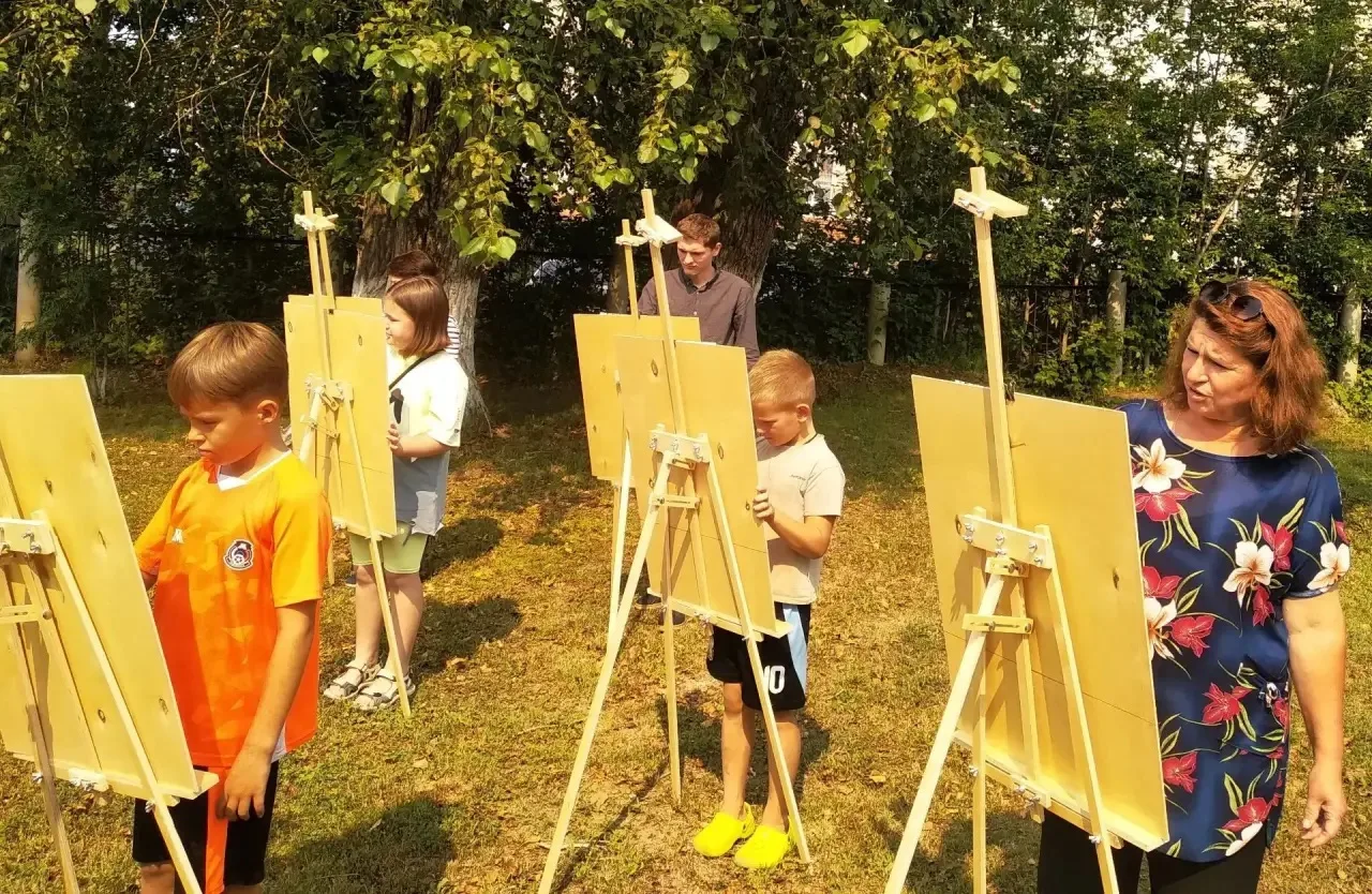 🖼️ Сегодня в Доме творчества прошёл удивительный пленэр. Его организовала Рикун Зоя Александровна. 